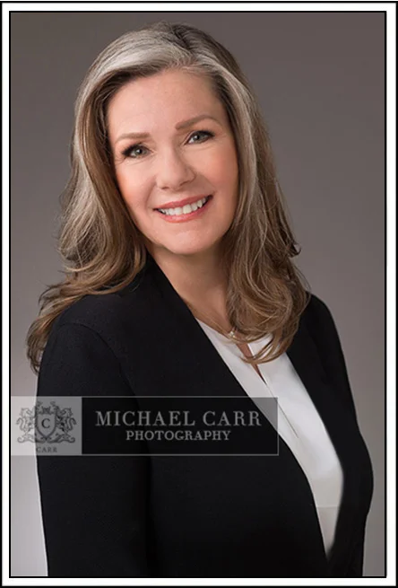 Why Professional Business Portraits Outshine DIY AI