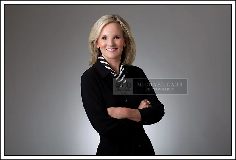 Houston Headshot Photographer Modern Houston female executive headshot in professional attire